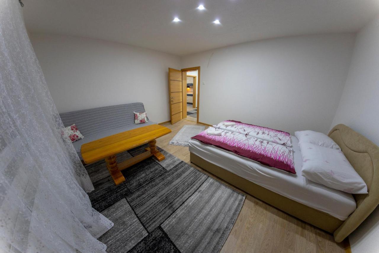 Apartments Aqua Resa Bihać Esterno foto