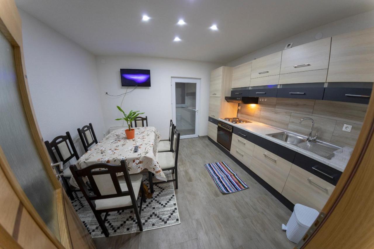 Apartments Aqua Resa Bihać Esterno foto
