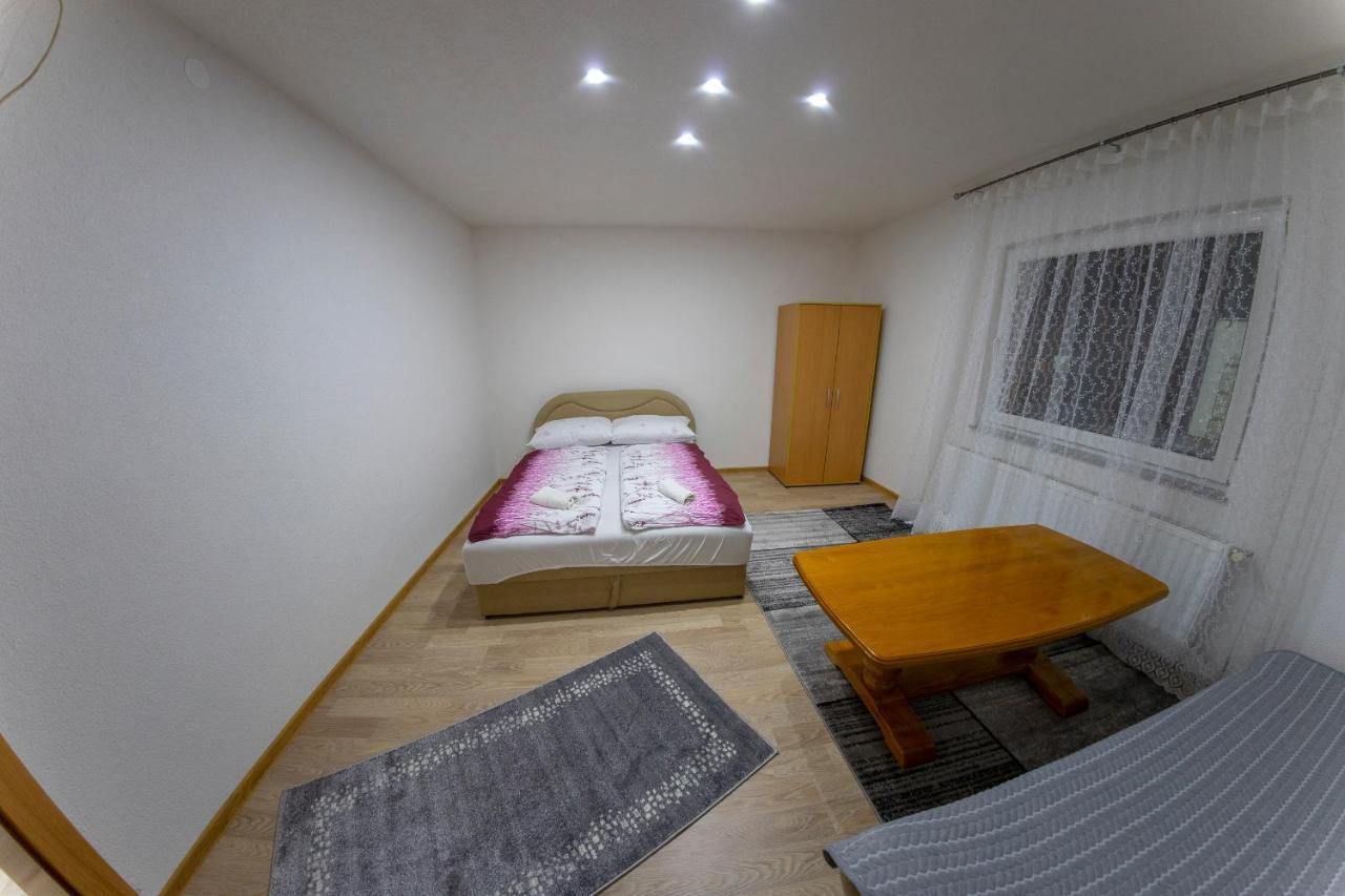 Apartments Aqua Resa Bihać Esterno foto
